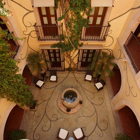 Hotel De La Soledad Морелия Екстериор снимка