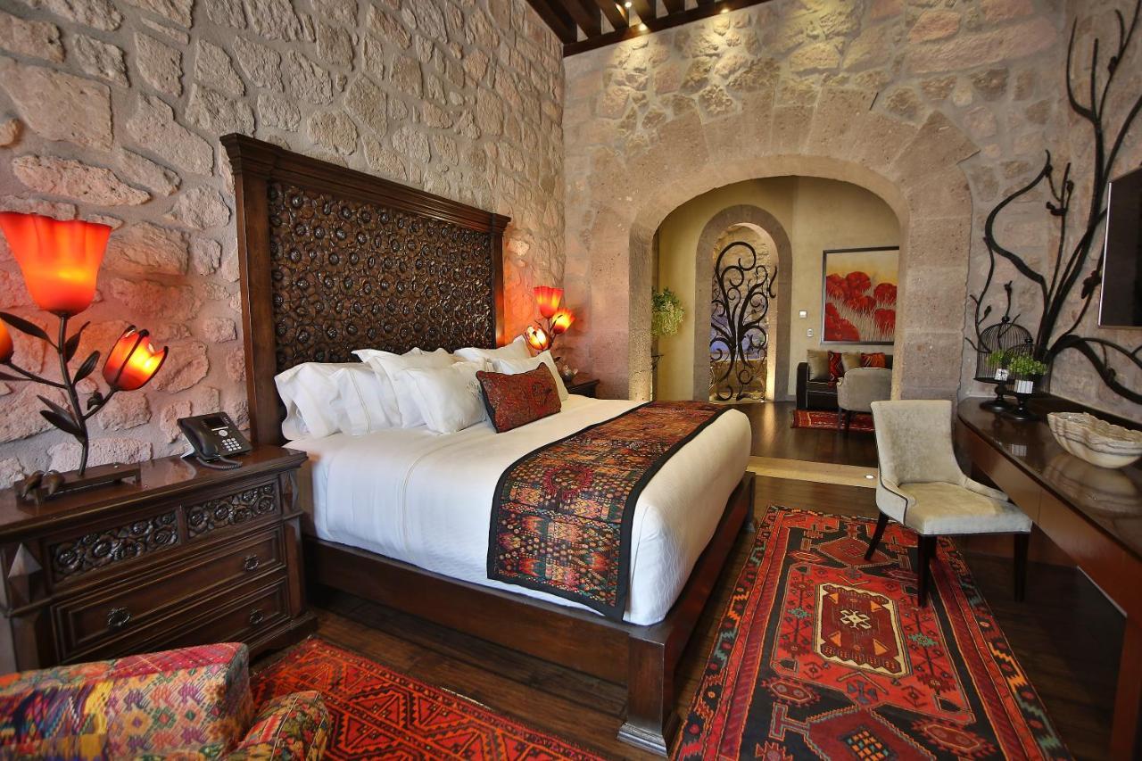 Hotel De La Soledad Морелия Екстериор снимка