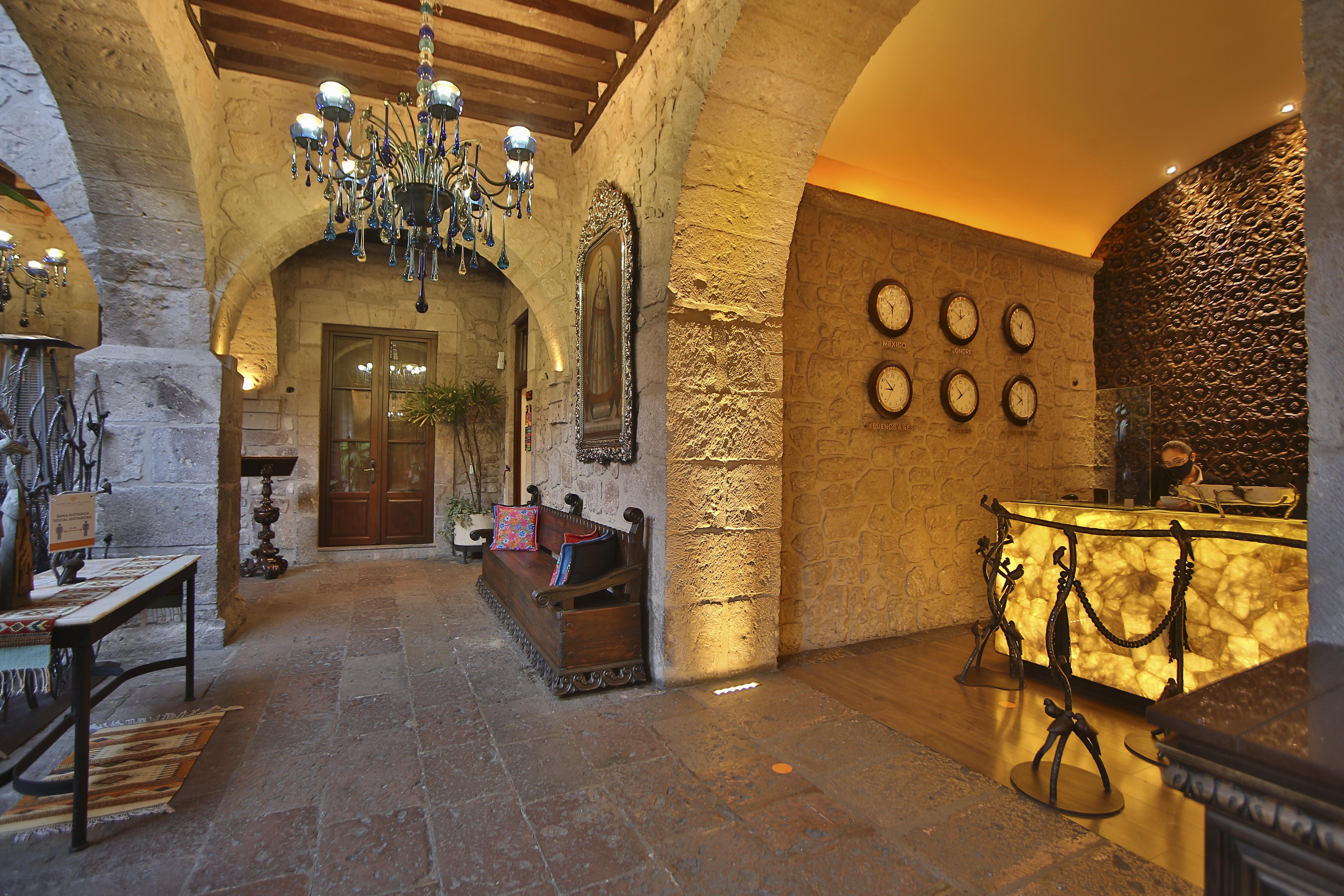 Hotel De La Soledad Морелия Екстериор снимка