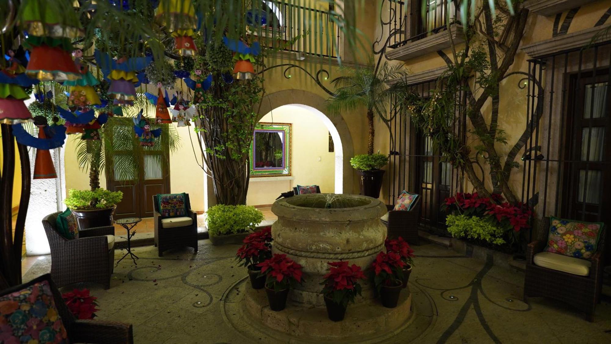 Hotel De La Soledad Морелия Екстериор снимка