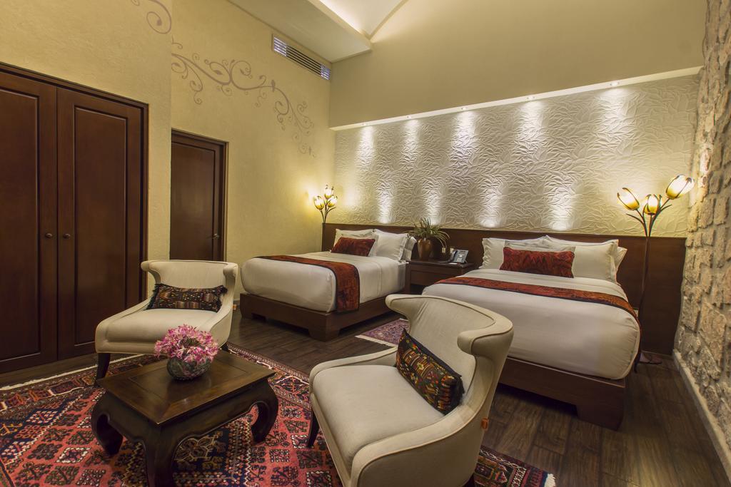 Hotel De La Soledad Морелия Екстериор снимка
