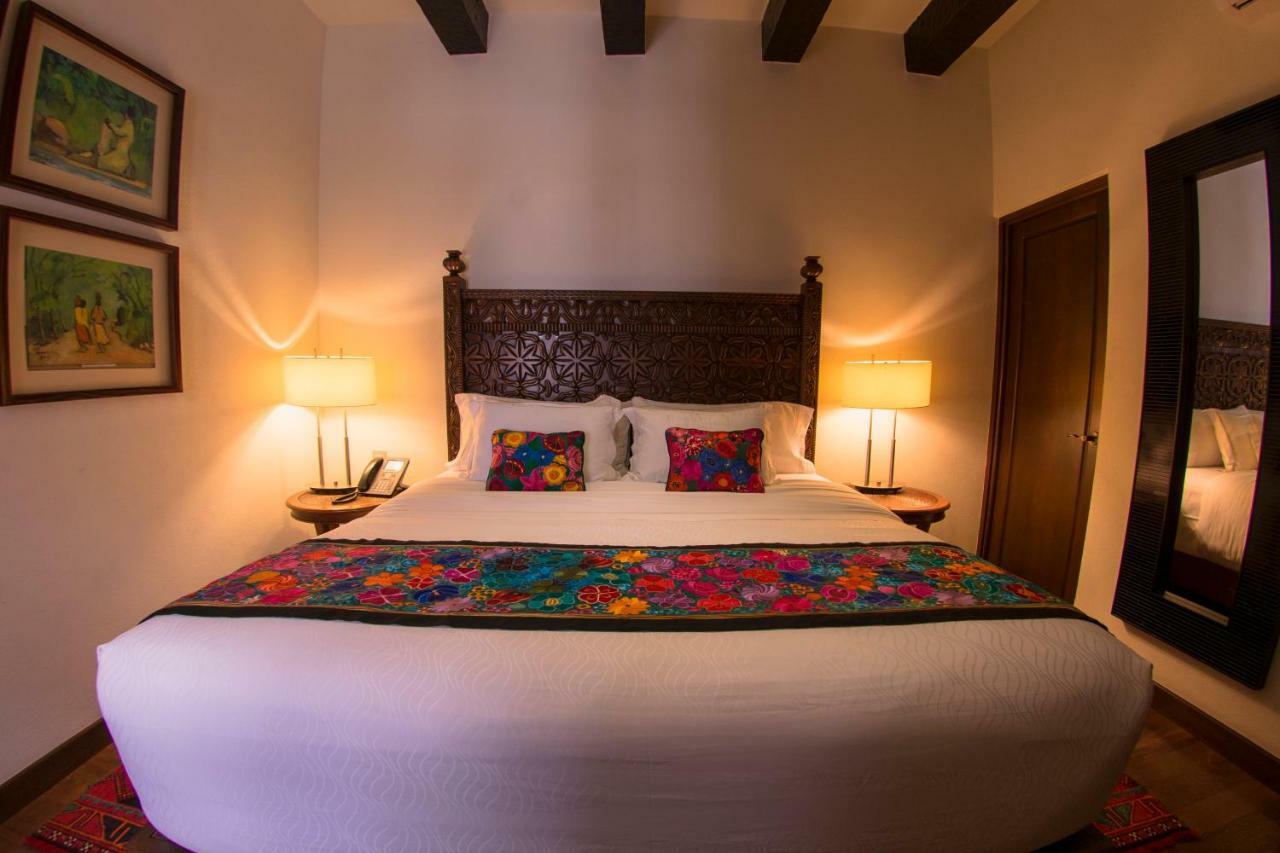 Hotel De La Soledad Морелия Екстериор снимка