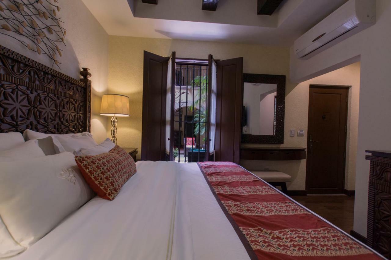 Hotel De La Soledad Морелия Екстериор снимка